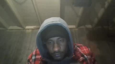 Snapshot of leo199984 chatting on February 19, 4:23 am leo199984 online show from February 19, 4:23 am