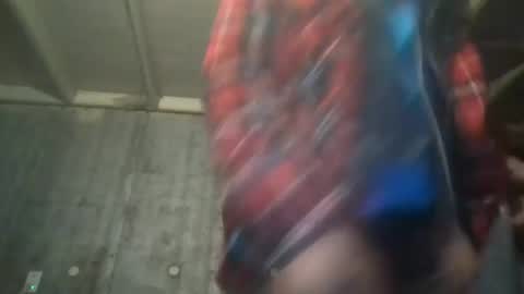 Snapshot of leo199984 chatting on February 25, 3:31 am leo199984 online show from February 25, 3:31 am