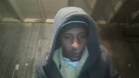 Snapshot of leo199984 chatting on March 1, 4:15 am leo199984 online show from March 1, 4:15 am