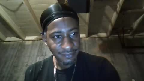 Snapshot of leo199984 chatting on September 21, 7:21 am leo199984 online show from September 21, 7:21 am