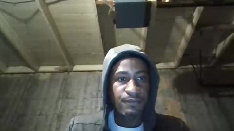 Snapshot of leo199984 chatting on November 11, 4:01 am leo199984 online show from November 11, 4:01 am