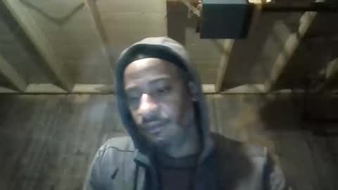 Snapshot of leo199984 chatting on December 5, 3:26 am leo199984 online show from December 5, 3:26 am