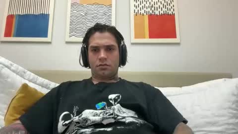 Snapshot of leo20cms chatting on November 23, 10:20 pm leo20cms online show from November 23, 10:20 pm