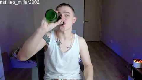 Snapshot of leo__miller chatting on April 26, 3:32 pm LEO online show from April 26, 3:32 pm