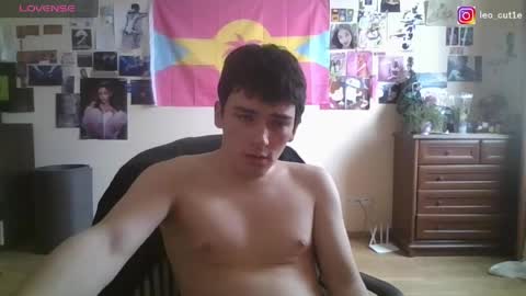 leo_cutie online show from March 21, 9:47 am