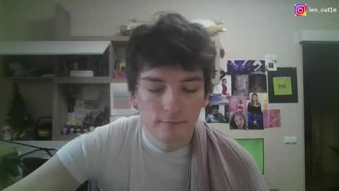 leo_cutie online show from May 2, 6:40 am