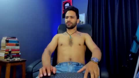 Leo  Diaz online show from January 22, 6:20 am