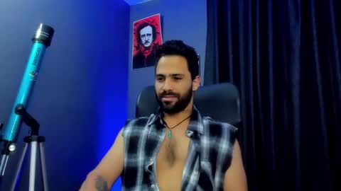 Leo  Diaz online show from February 7, 1:15 am