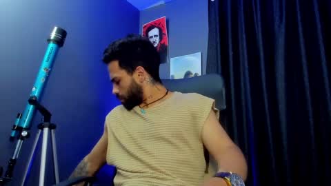 Leo  Diaz online show from February 9, 4:25 am