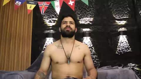 Leo  Diaz online show from July 5, 1:12 am