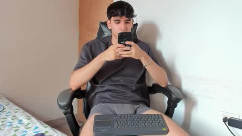 Leo Jones online show from September 12, 4:40 pm