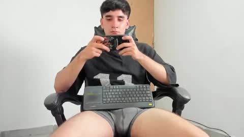 Leo Jones online show from May 22, 1:57 am