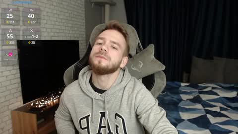 Snapshot of leo_stephens chatting on December 22, 10:28 am leo_stephens online show from December 22, 10:28 am