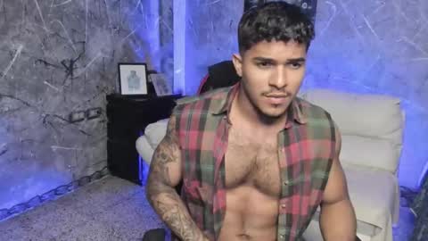 Leo independent model online show from October 31, 12:33 am