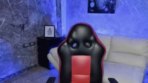 Leo independent model online show from January 16, 2:37 am