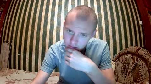 Snapshot of leo_timm chatting on September 15, 11:16 pm leo_timm online show from September 15, 11:16 pm