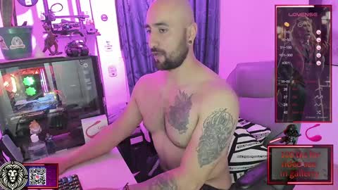 Snapshot of leon_1717 chatting on February 6, 11:48 pm Leon online show from February 6, 11:48 pm