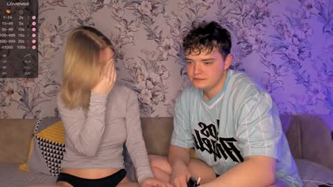 Snapshot of leon_devol chatting on January 17, 4:47 pm Leon and Lily online show from January 17, 4:47 pm