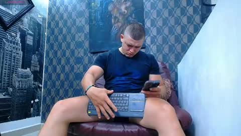 Leon Smoron online show from April 14, 1:44 am