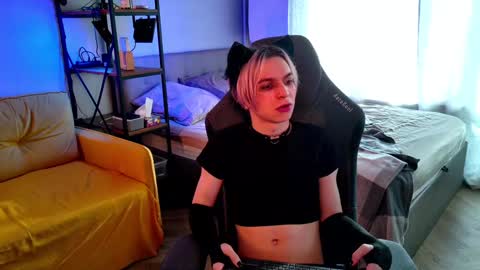 Snapshot of leon_yuugen chatting on January 31, 9:48 am Leon online show from January 31, 9:48 am