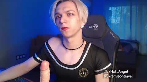 Leon online show from June 24, 5:12 pm