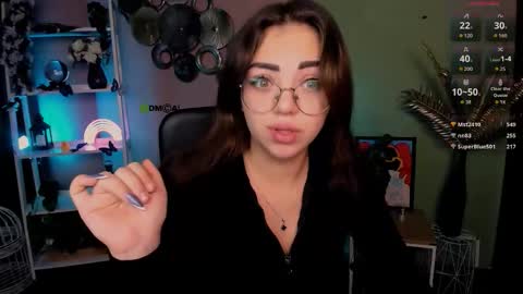 Leona online show from December 2, 6:52 am