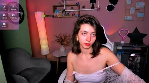 Leona online show from December 2, 6:58 pm