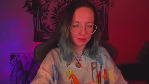 Snapshot of leona_nick chatting on December 17, 5:04 pm leona online show from December 17, 5:04 pm