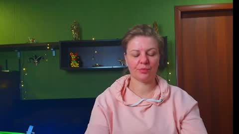 Leona tracie online show from April 30, 9:08 pm