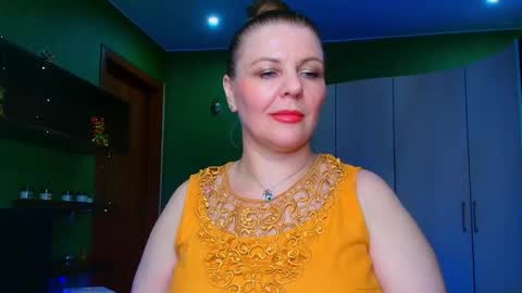 Leona tracie online show from May 22, 9:42 pm