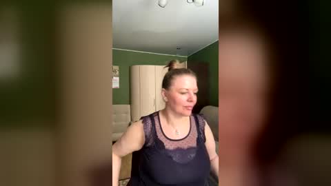 Leona tracie online show from June 17, 6:49 am