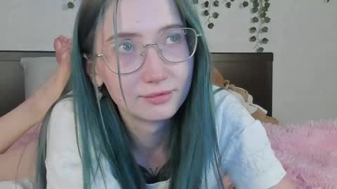 Snapshot of leona_vixen chatting on May 29, 10:13 am Leona online show from May 29, 10:13 am