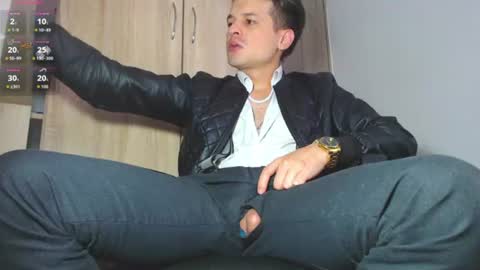iam leonal online show from July 28, 4:27 pm
