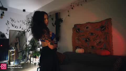 Snapshot of leonamell chatting on September 20, 11:06 pm Leo online show from September 20, 11:06 pm