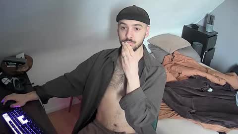Snapshot of leonardo_grande chatting on March 24, 1:38 pm Leonardo online show from March 24, 1:38 pm