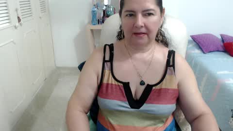 leonela   online show from April 6, 4:46 am