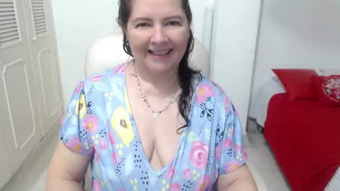 leonela   online show from June 10, 2:23 am