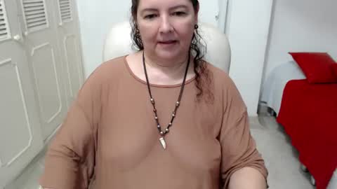 leonela   online show from June 14, 2:24 am