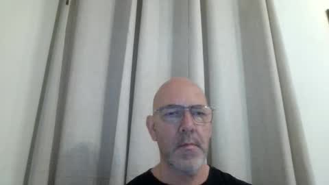 leonew71 online show from March 19, 8:07 am