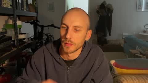 Leon online show from October 13, 12:05 pm