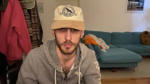 Leon online show from February 8, 3:26 pm