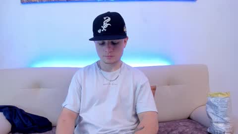 Leo  online show from October 29, 10:44 pm