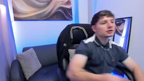 Leo  online show from February 4, 4:40 am