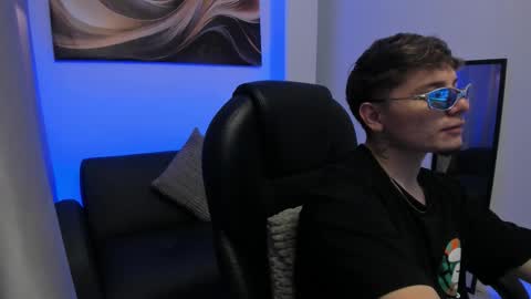 Leo  online show from March 3, 4:07 am