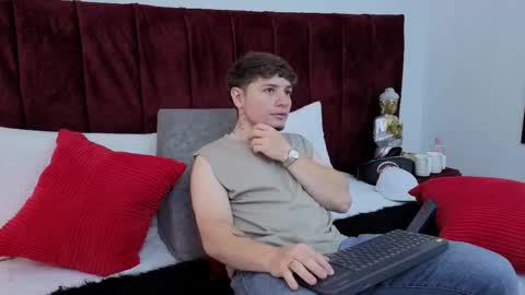 Leo  online show from March 17, 4:17 am