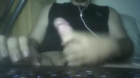 Snapshot of leoonel_95 chatting on November 17, 2:34 pm leoonel_95 online show from November 17, 2:34 pm