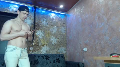 leoroman online show from March 1, 9:18 am