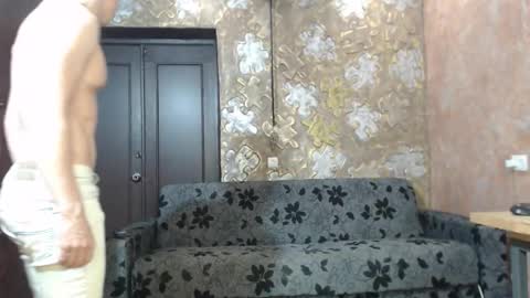 Snapshot of leoroman chatting on September 12, 4:29 pm leoroman online show from September 12, 4:29 pm