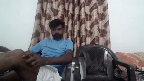 Snapshot of leosbroad chatting on April 25, 2:36 pm Leo online show from April 25, 2:36 pm