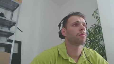 leozinhohd online show from September 30, 4:45 pm